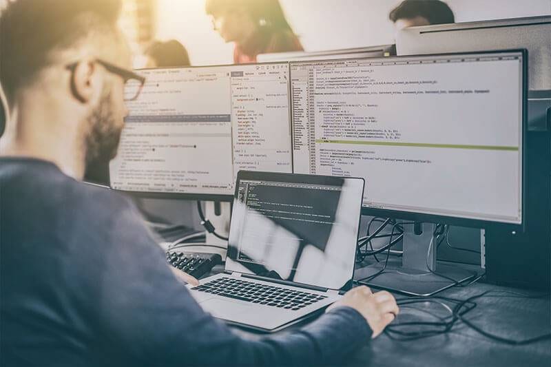Development ist weitaus mehr als Coding! - Titelfoto | UX SOLUTION | Köln | Germany | UX Konzept und UI Design für App, Software und Webanwendung | Sie wollen eine App, Software oder Webanwendung, die auf dem Markt wettbewerbsfähig ist? Wir helfen Ihnen dabei: UX Consulting, UX Konzept & UI Design | App, Software & Web | UX-Büro in Odenthal (in der Nähe von Köln, Bergisch Gladbach, Leverkusen und Düsseldorf) | User Experience Consulting, User Experience Konzept & User Interface Design