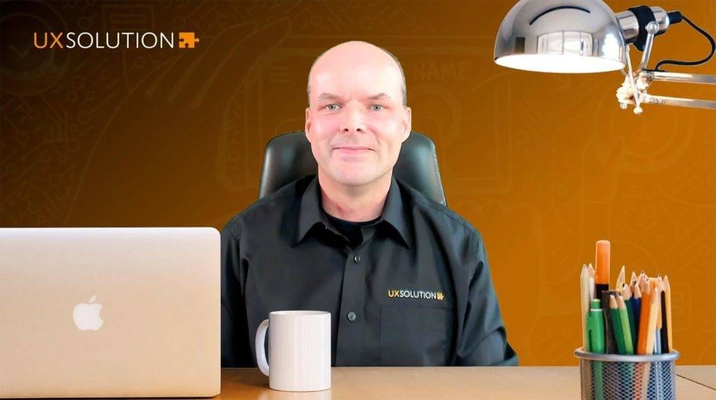Foto von Danny Tittel während des Live Online-Webinars zum Thema KOMPAKT: UX & SEO-Ranking – Mit glasklarem Nutzerkonzept jetzt bei Google punkten!